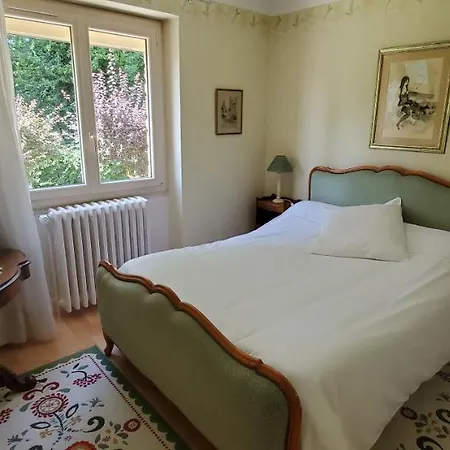 Louise * サルラ・ラ・カネダ