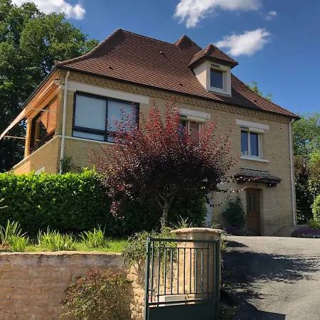 Louise サルラ・ラ・カネダ