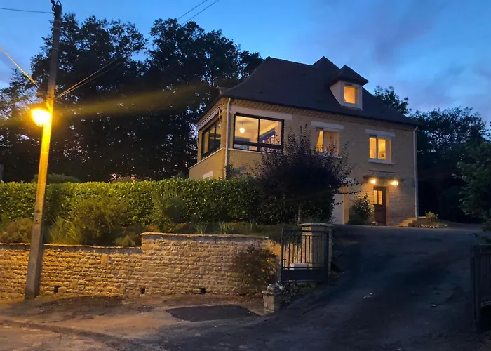 Louise Sarlat-la-Caneda